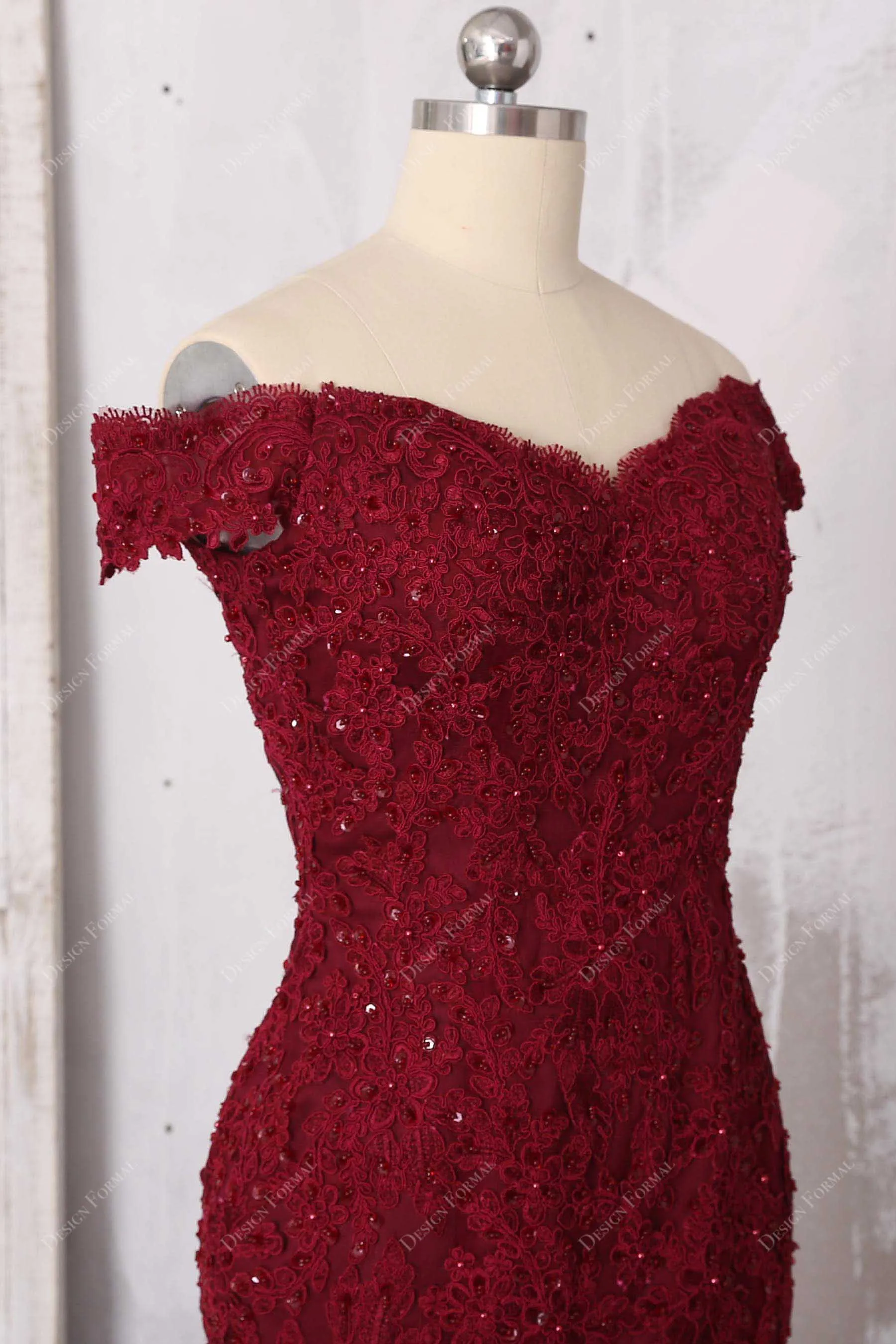 Burgundy Beaded Lace Tulle Trumpet Prom Dress