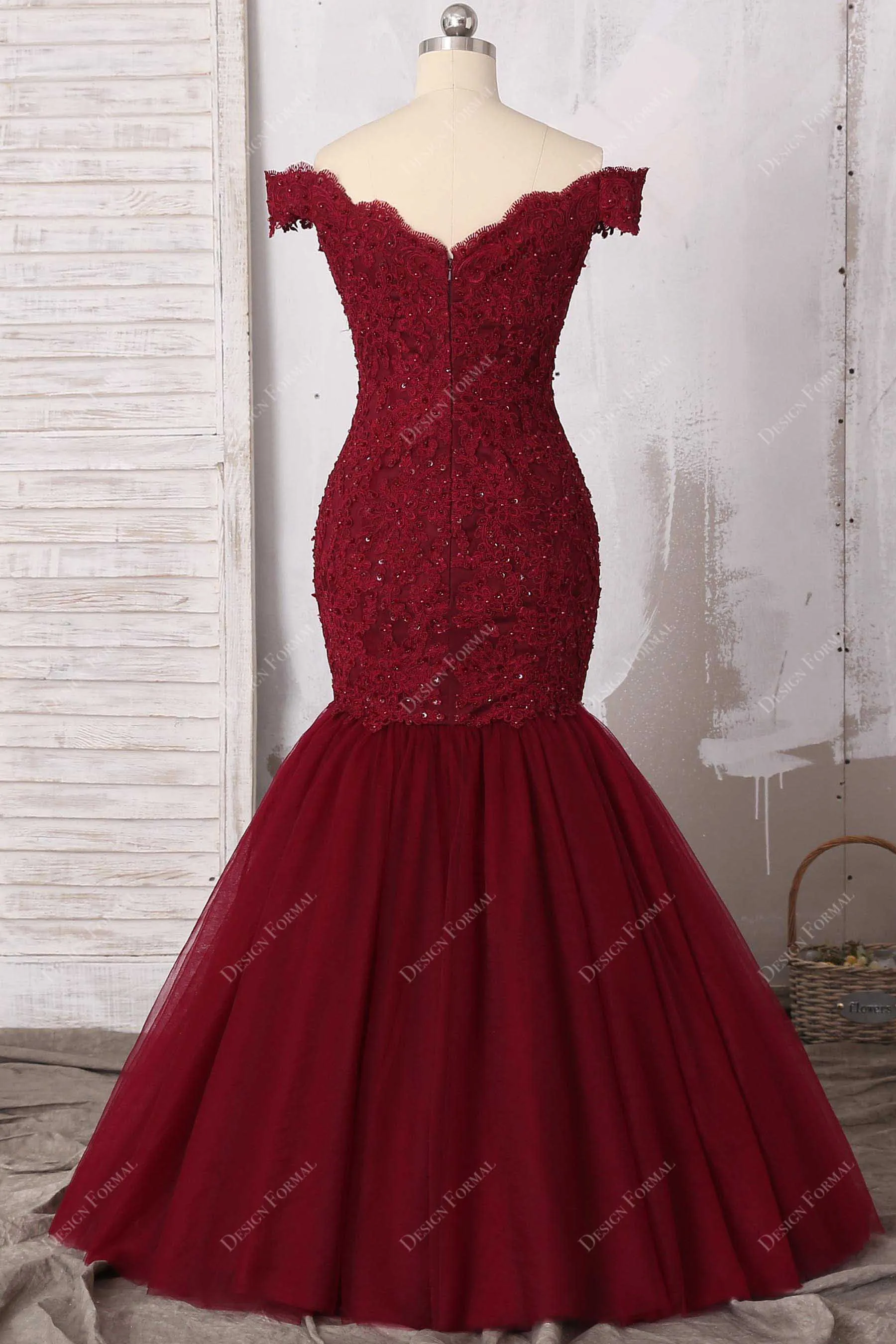 Burgundy Beaded Lace Tulle Trumpet Prom Dress