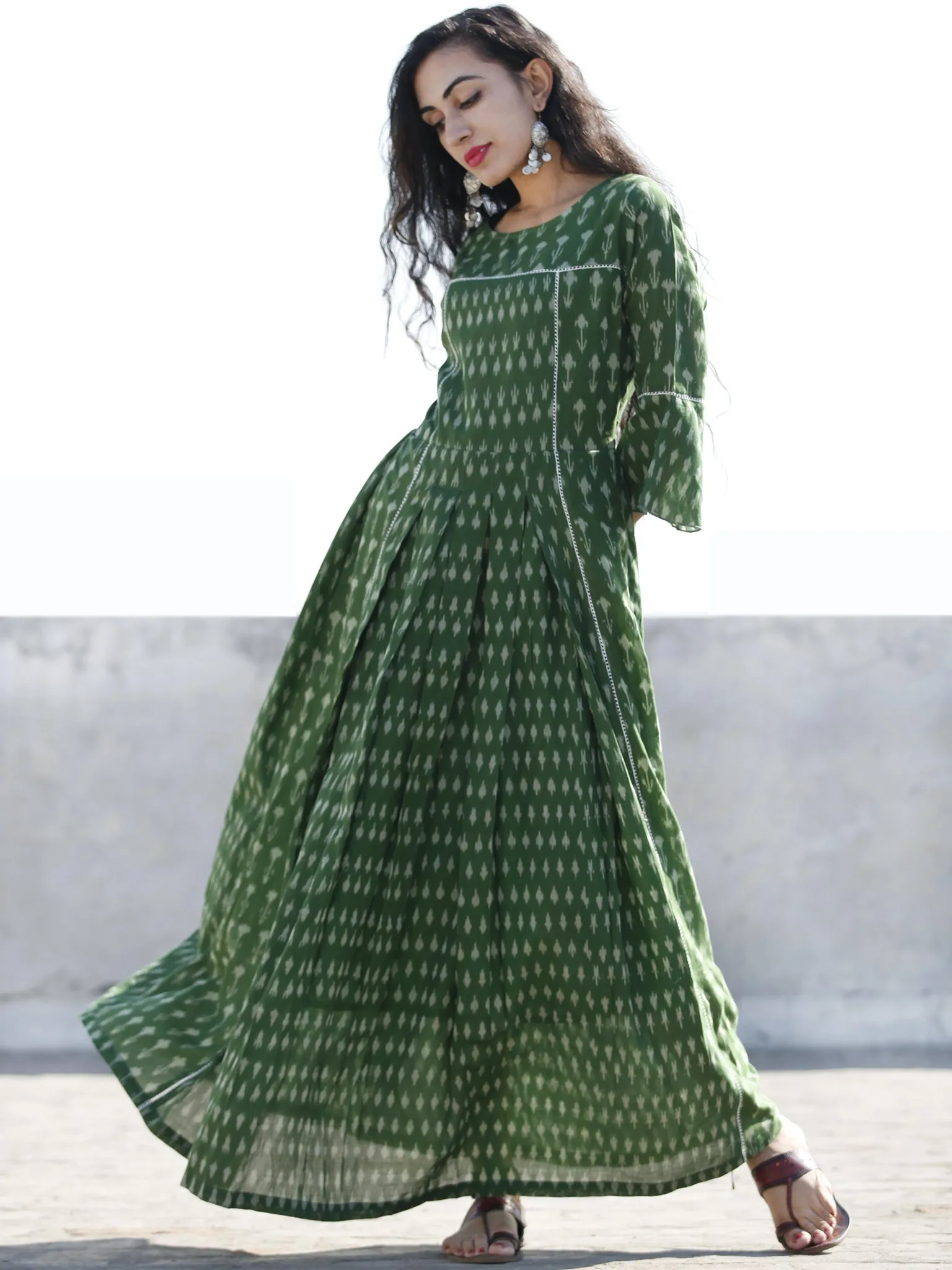 Green Hand Woven Mercerised Cotton Ikat Long Dress With Box Pleats And Bell Sleeves - D195F1038