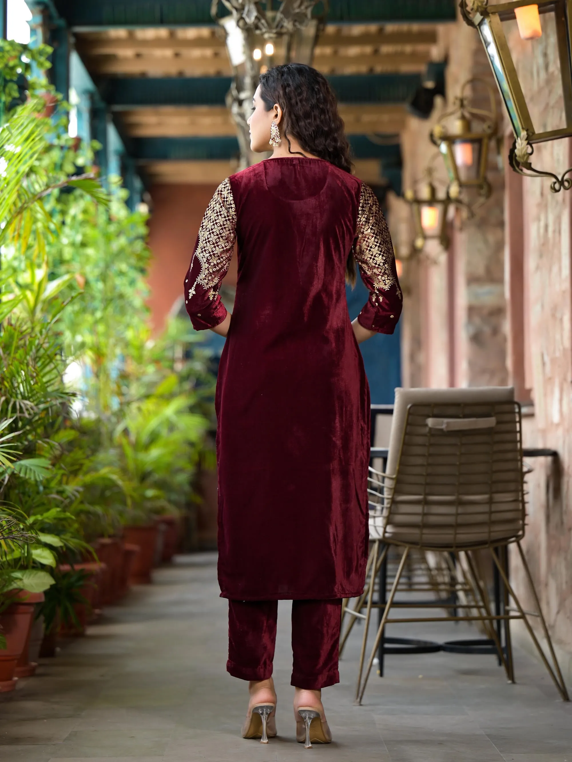 Maroon Ethnic Motif Printed Velvet Kurta Set With Tassels