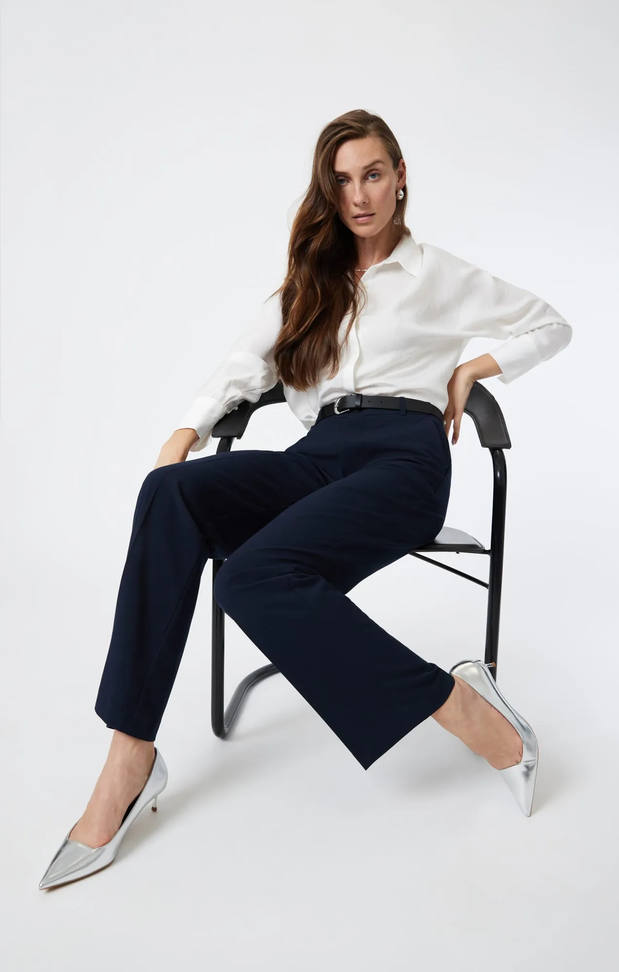 TAILORED STRAIGHT LEG PANTS IN BLUE